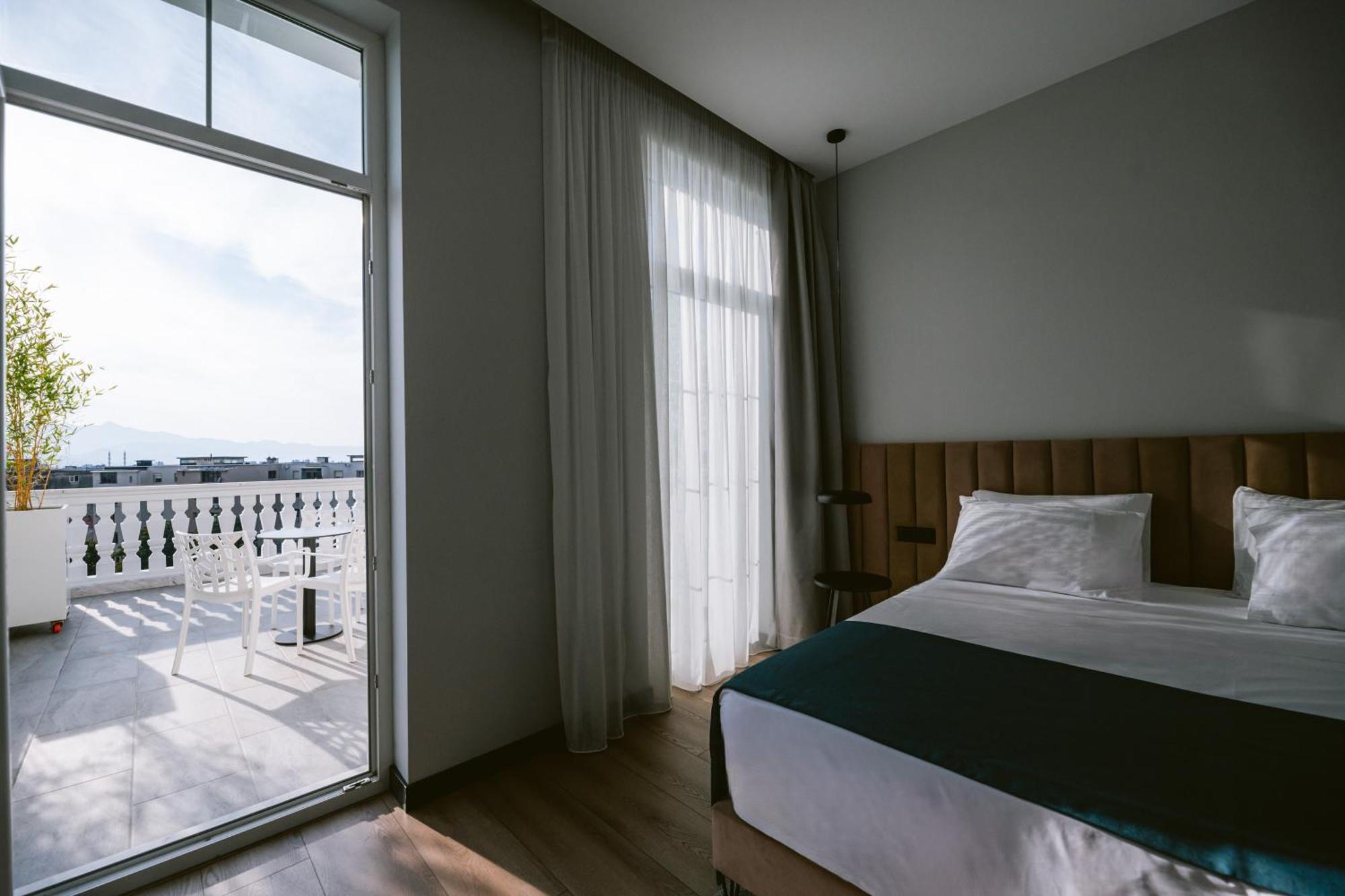 Tribute Hotel Shkodër Esterno foto