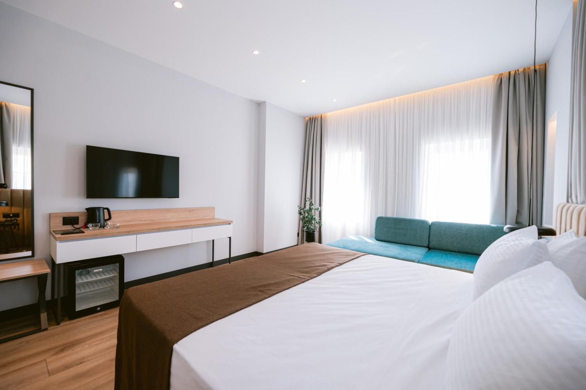 Tribute Hotel Shkodër Esterno foto