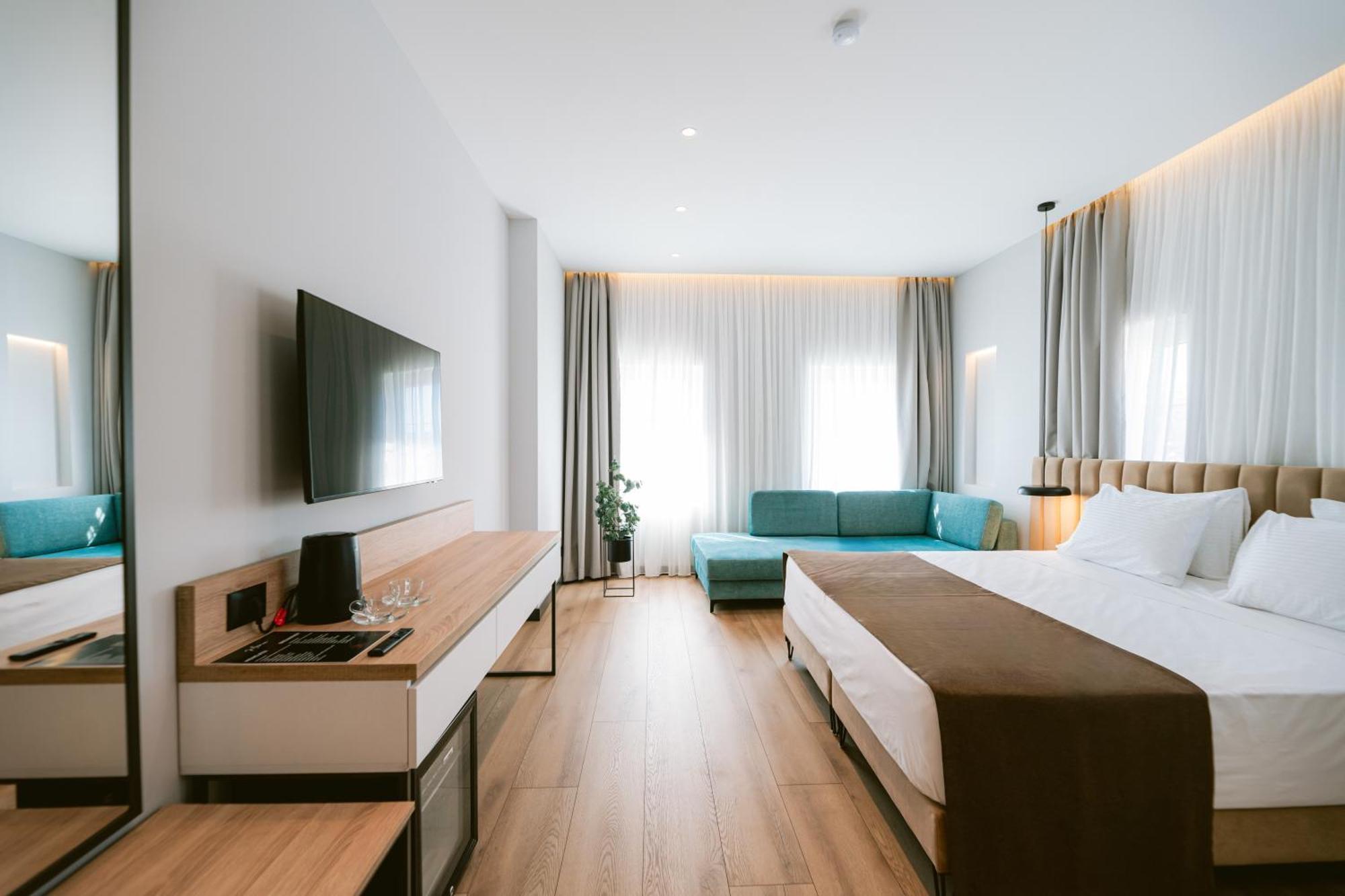Tribute Hotel Shkodër Esterno foto